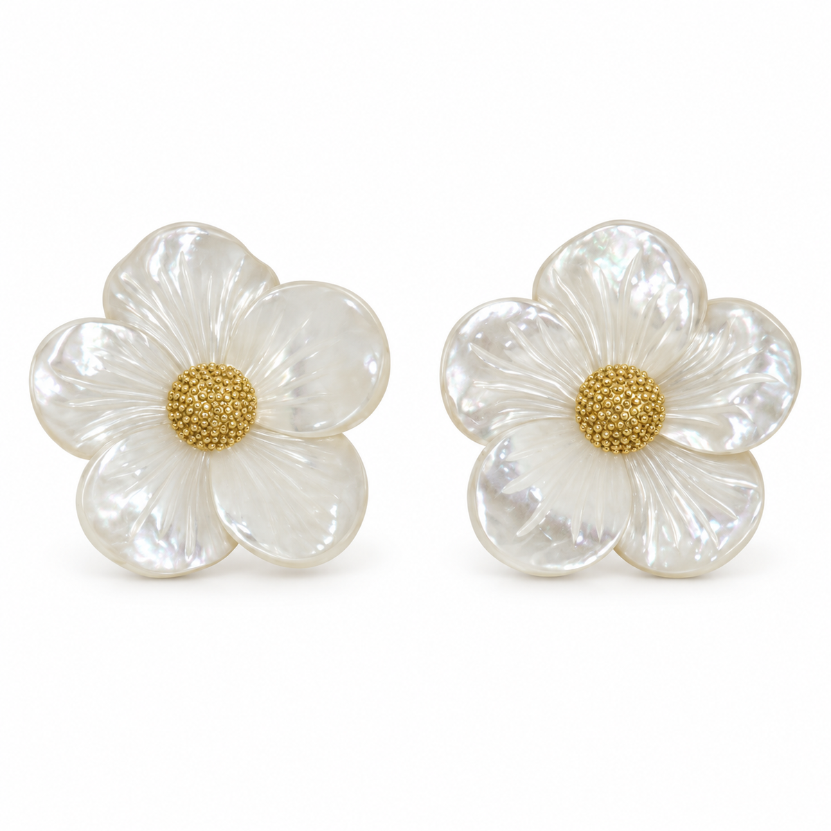Pendientes Flor de Nácar Dorada