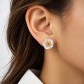 Pendientes Flor de Nácar con Filamento Pequeño