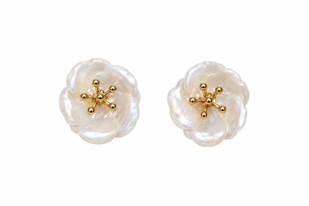 Pendientes Flor de Nácar con Filamento Pequeño