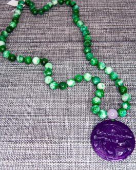 Collar jade con medallón pez